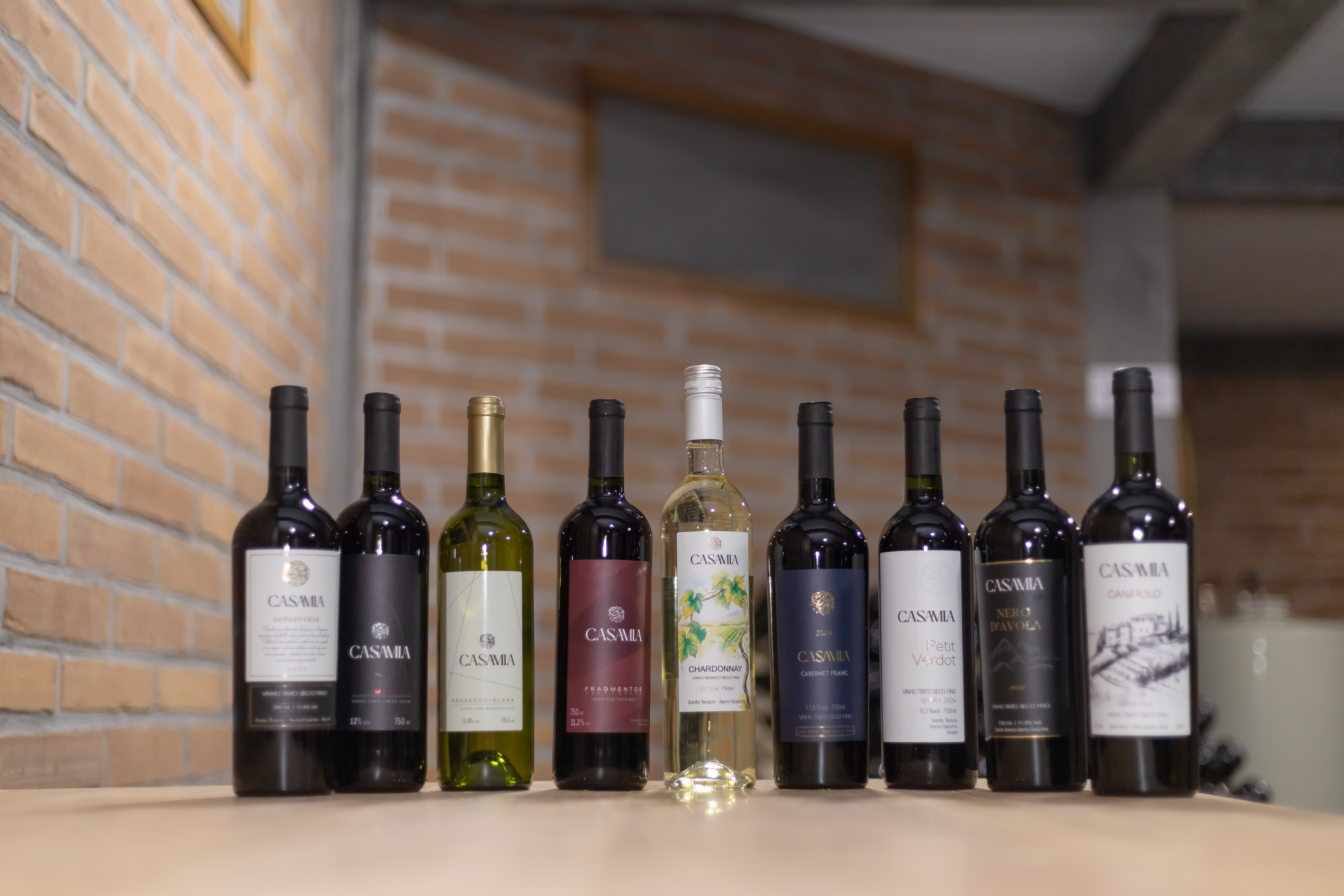 Foto de VINÍCOLA CASAMIA
