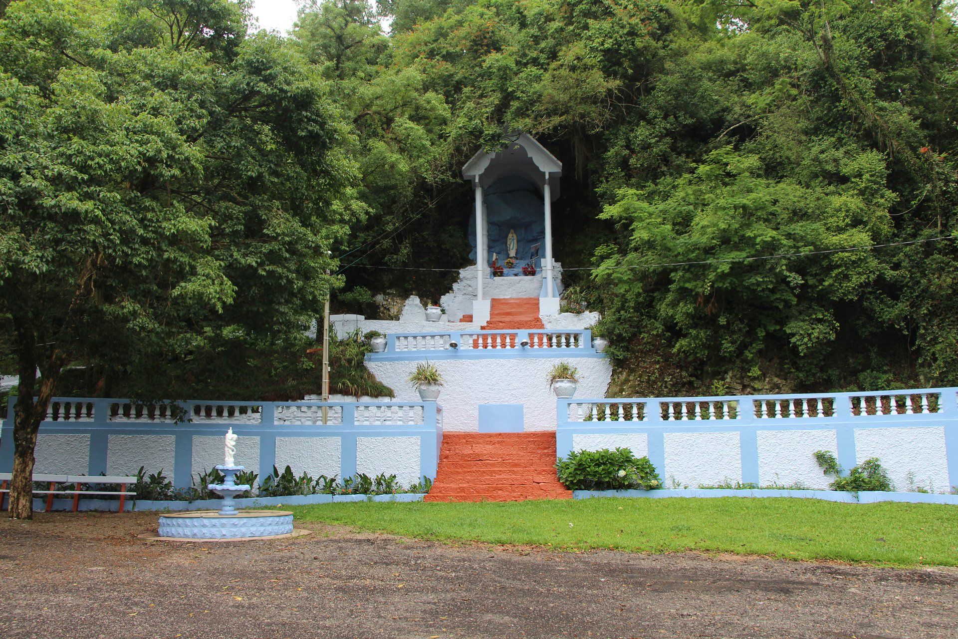 Gruta Nossa Senhora de Lourdes