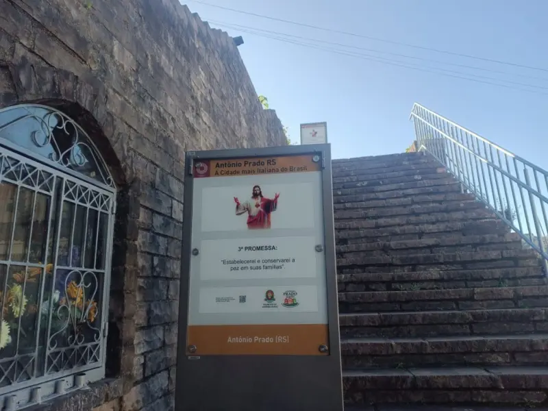 Escadaria da Fé – Doze Promessas do Sagrado Coração e Jesus